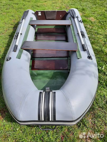 Лодка с мотором