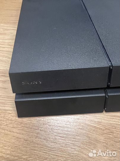 Игровая приставка PS4
