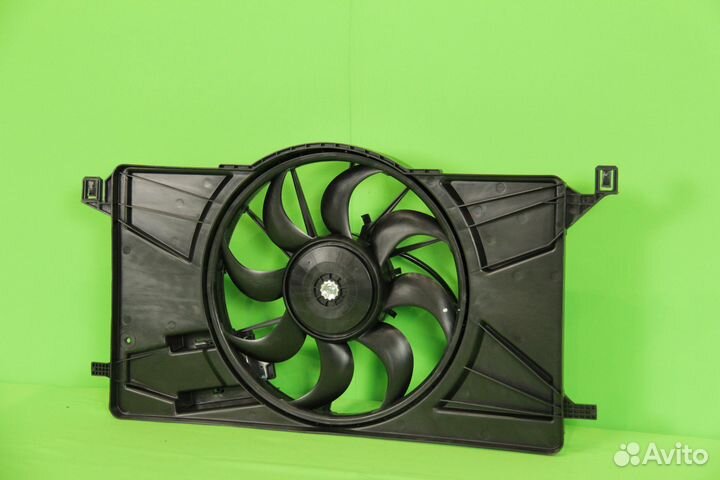 Диффузор радиатора Focus 2 2005 - 2011