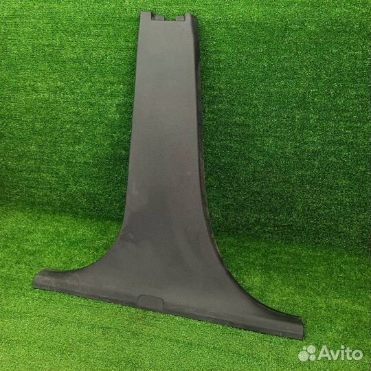 Обшивка центральной стойки левая нижняя Skoda