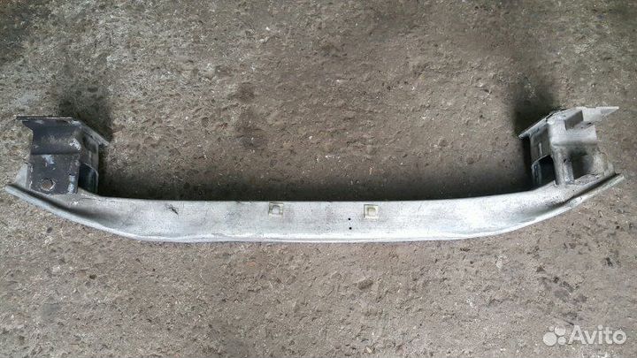 Усилитель переднего бампера Audi S8 D3 BSM 2006