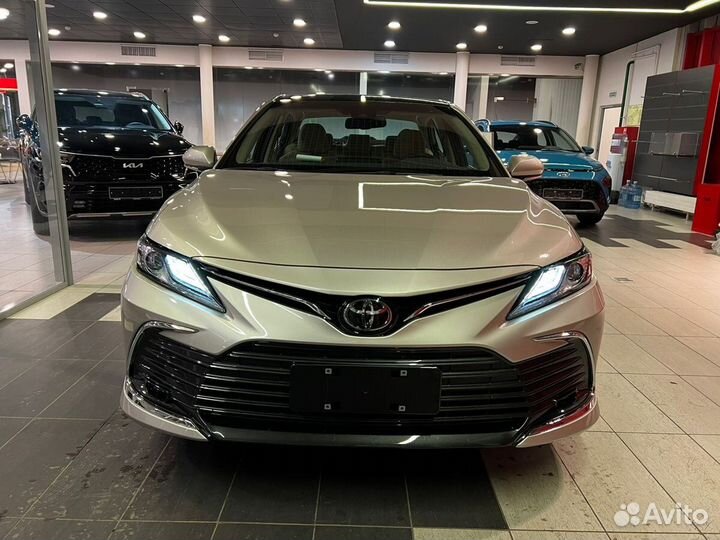 Toyota Camry 2.5 AT, 2022