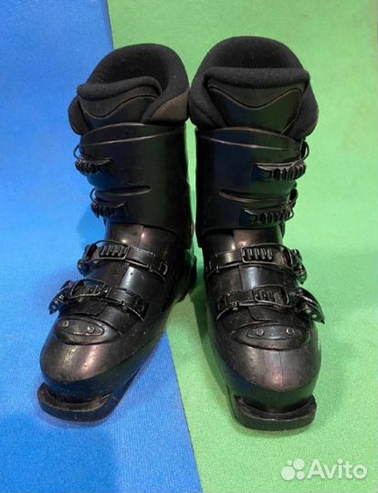Ботинки для горных лыж