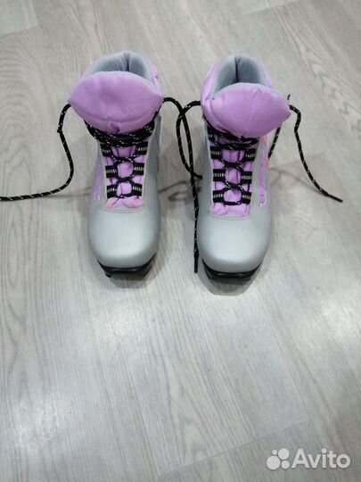 Лыжные ботинки классические