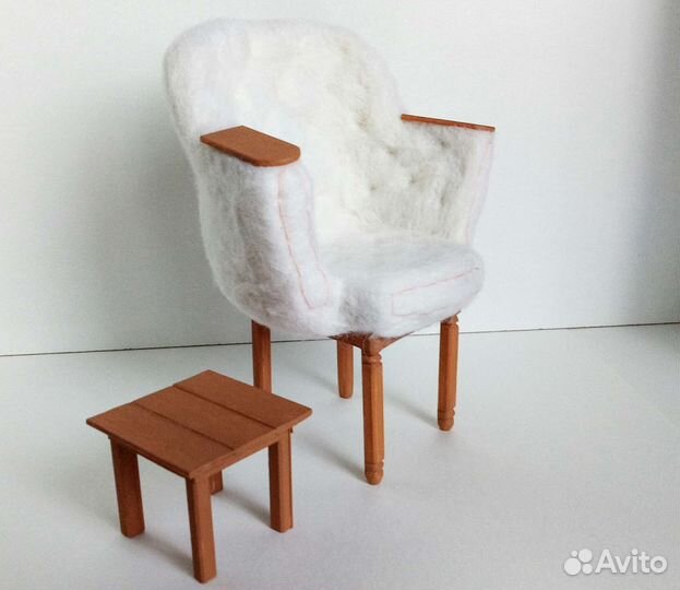 Кресло и столик для куклы барби