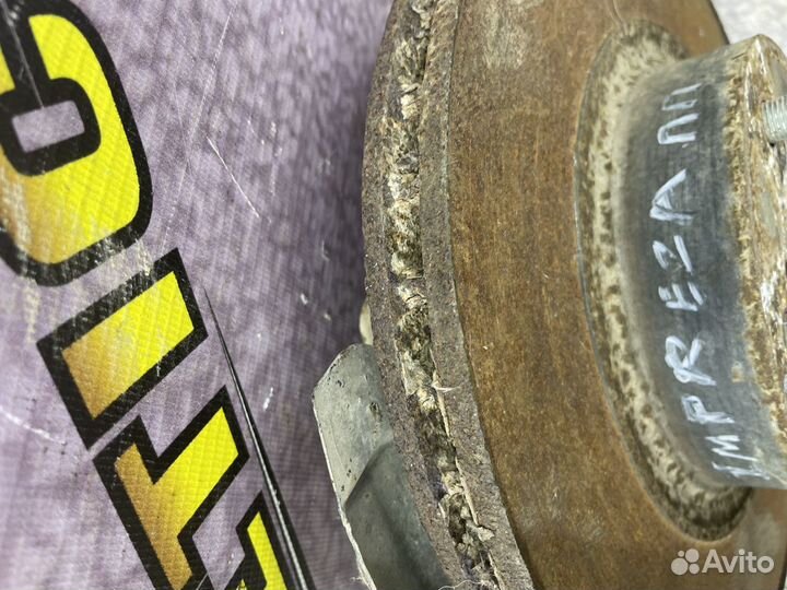 Поворотный кулак передний правый Impreza G12 1.5