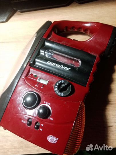 Фонарь-радио-магнитофон