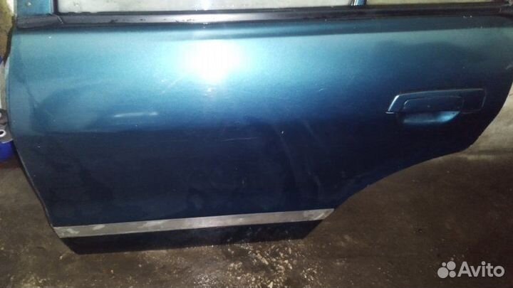 Дверь боковая задняя левая Mitsubishi Galant 8