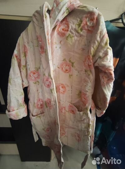 Халат махровый женский с капюшоном