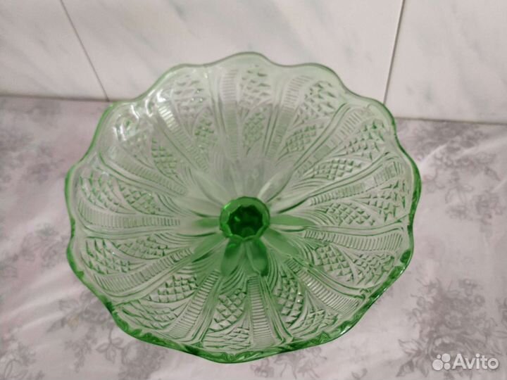 Ваза для фруктов на ножке цветное стекло СССР