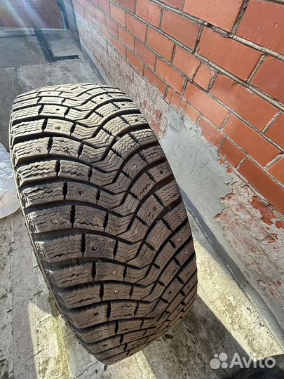 Michelin X-Ice 225/60 R18 104D