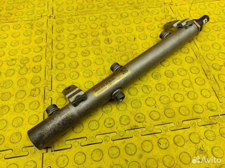 Рампа топливная Mercedes-Benz W212 OM642.850 3.0