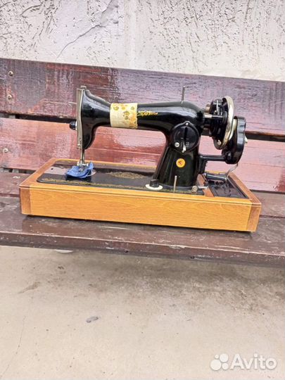 Швейная машинка
