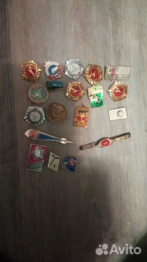 Значки и медали СССР