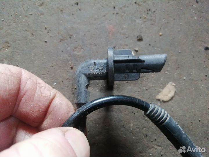 Датчик ABS задний левый Renault Logan 2