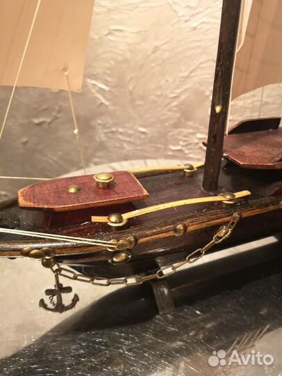 Антикварная модель корабля. 56 см на 49 см