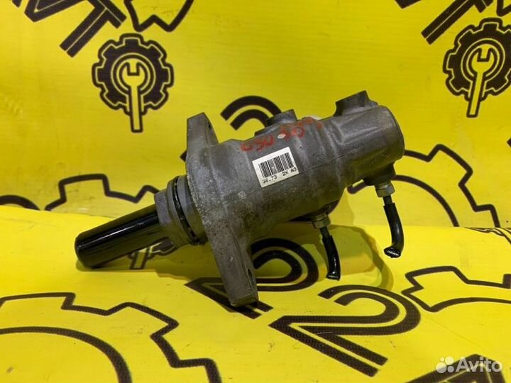 Главный тормозной цилиндр Toyota Harrier GSU30