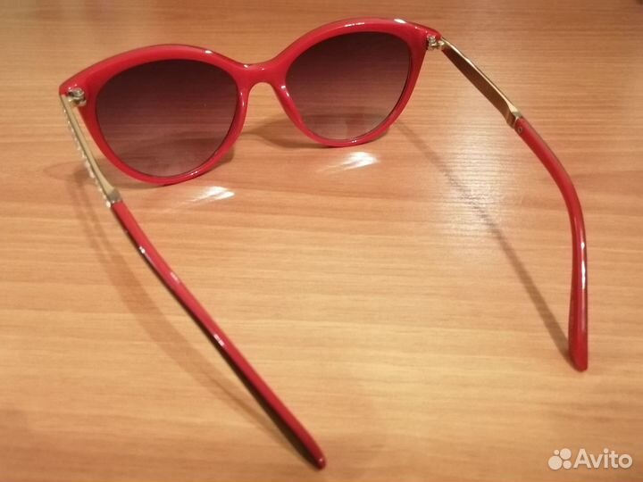 Солнечные очки женские