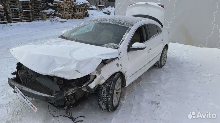 Поддон масляный двигателя Volkswagen Passat CC 06J103600T