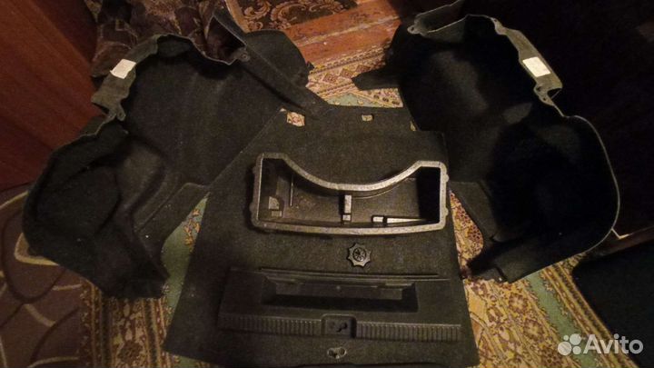 Элементы багажника и крышки багажника