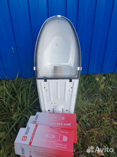 Светильник уличный новый