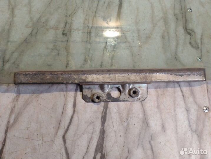 Стекло двери передней правой LADA Приора