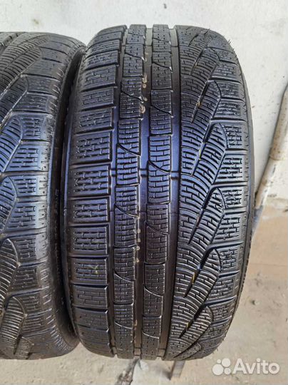 Pirelli Winter Sottozero 210 245/40 R18 108W