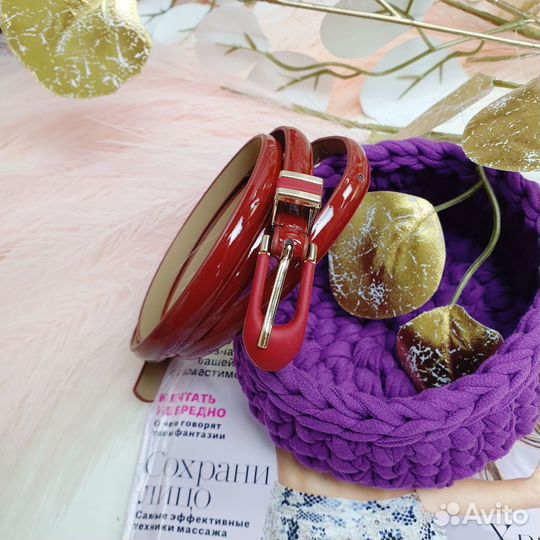 Тонкий однотонный глянцевый пояс