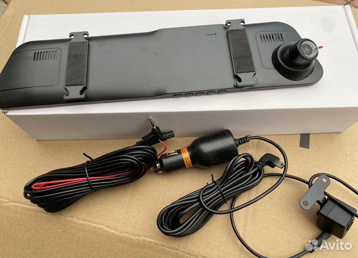 Зеркало видеорегистратор с камерой заднего вида