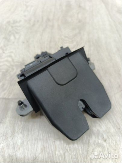 Замок багажника Ford Focus CB4 1.6L duratec 16V