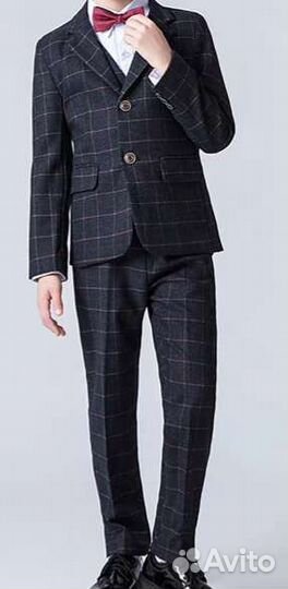 Костюм тройка для мальчика 128
