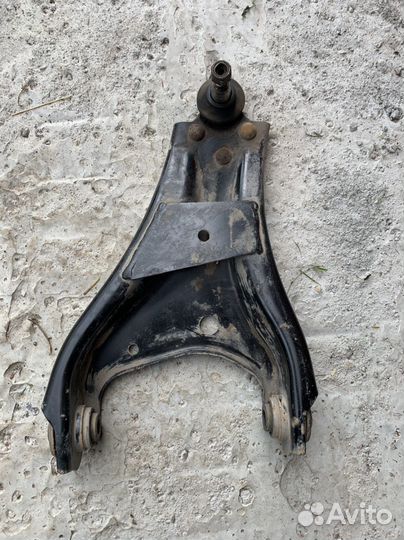 Рычаг передний Renault Duster
