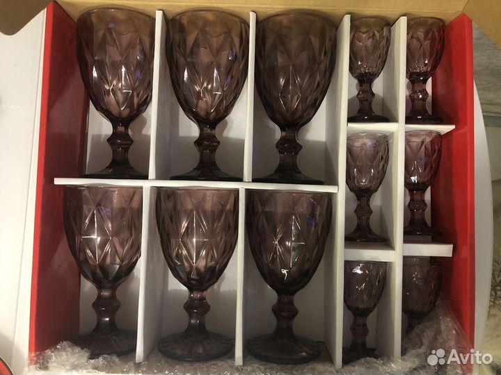 Набор бокалов и рюмок