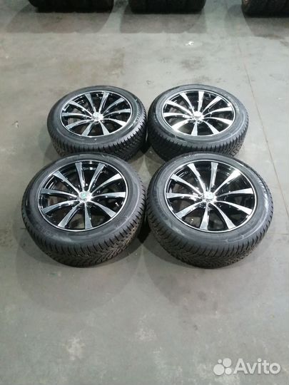 Зимние колёса Toyota Camry 215/55/17 Goodyear