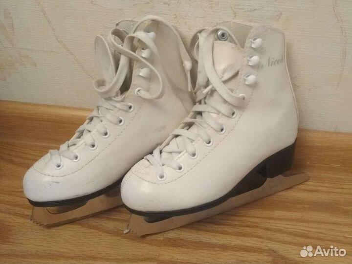 Коньки фигурные Nicole 30р-р