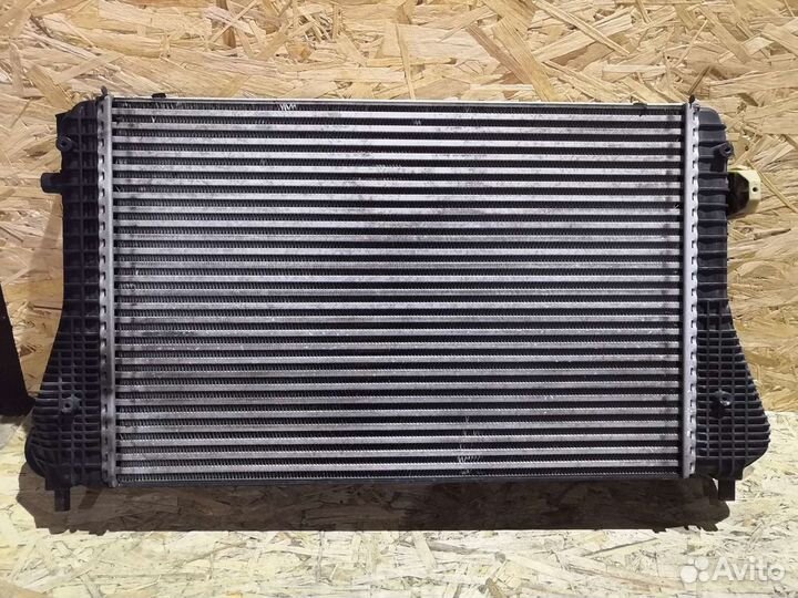 Интеркулер Volkswagen Passat B6/Tiguan