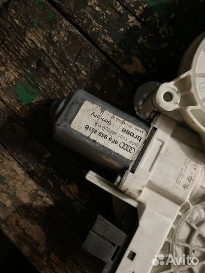 Моторчик стеклоподъемника Audi A6 C6 4F