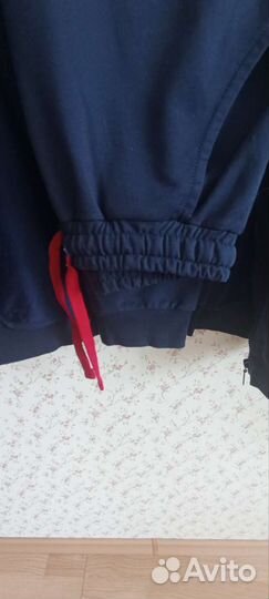 Спортивный костюм р. 46, рост 164 см