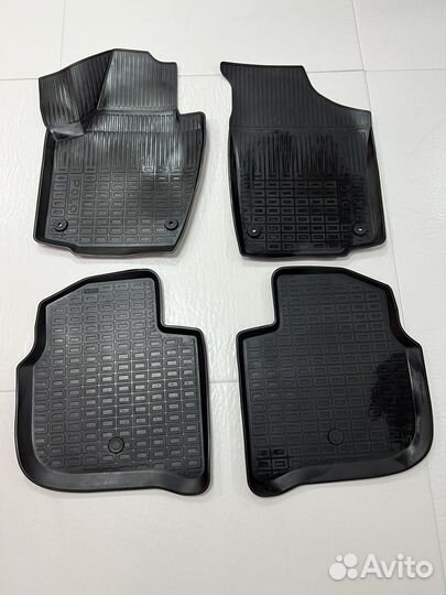 Резиновые коврики на автомобиль Volkswagen Polo