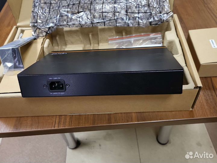 Управляемый коммутатор Upvel UP-308FEW