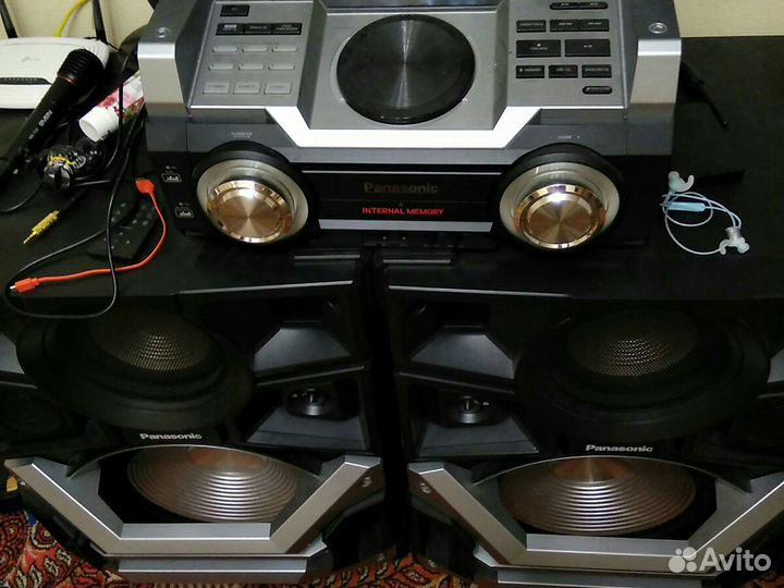 Panasonic SA-MAX 770 3300 Watt Red Top