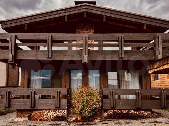 Дом 269 м² на участке 5 сот.