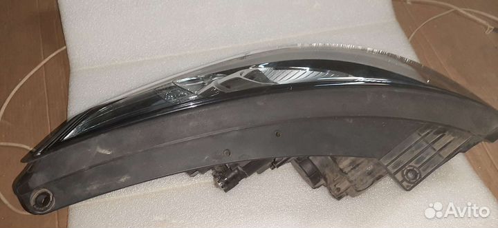 Фара Hyundai ix35