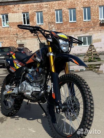 Мотоцикл Sycmcc 250cc бензиновый новый