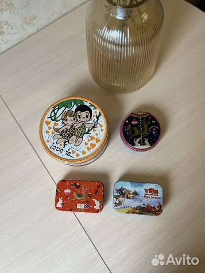 Жестяные банки для хранения и рукоделия