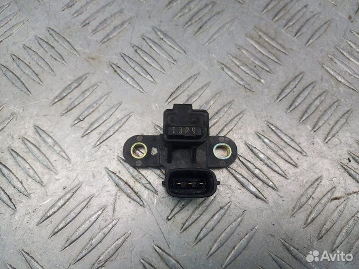 Датчик положения коленвала Mitsubishi Dion 2.0