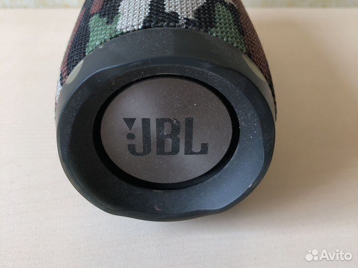 Колонка jbl charge 3