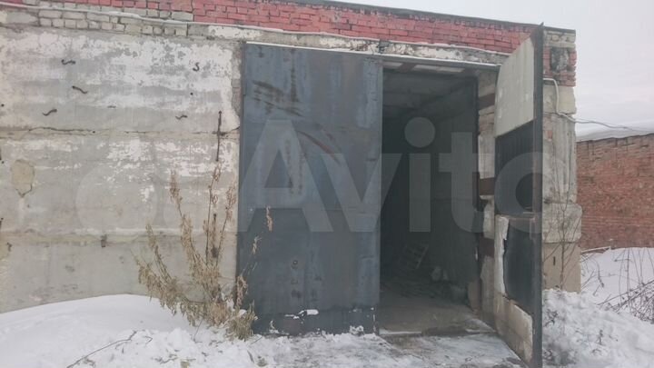 Гараж, > 30 м²