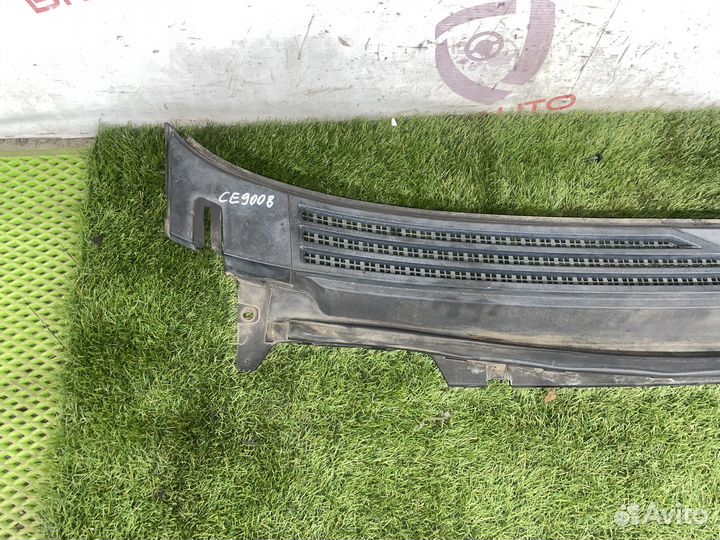 Жабо Cadillac Escalade GMT900