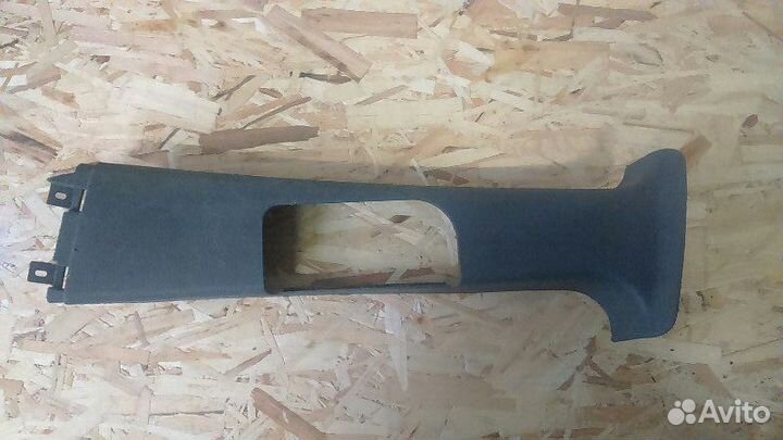 Обшивка стойки левая Mercedes-Benz M-Class W163